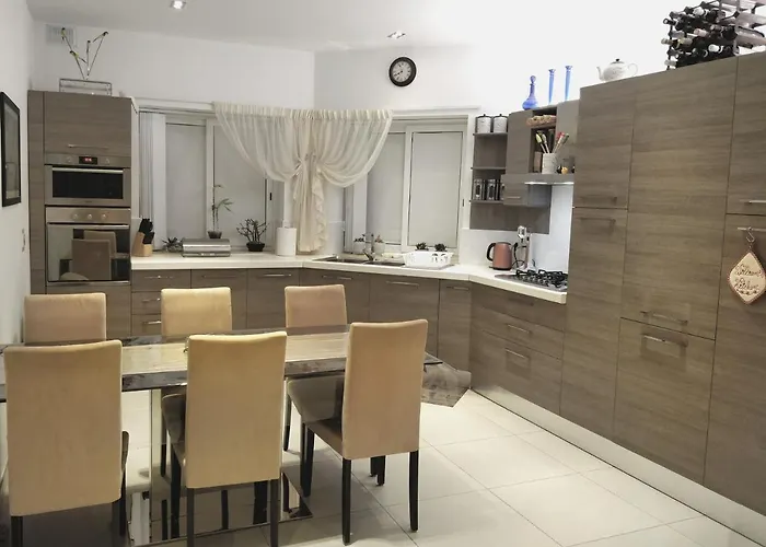 Cozy - Great Bus Connections - Free Parking Alloggio in famiglia *