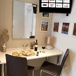 Cozy - Great Bus Connections - Free Parking 莫斯塔