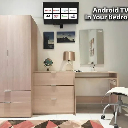 Cozy - Great Bus Connections - Free Parking *