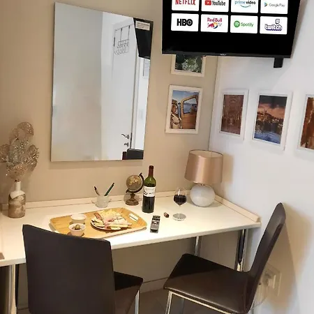 Cozy - Great Bus Connections - Free Parking Mosta