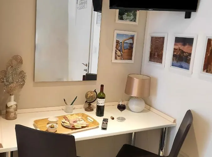 Cozy - Great Bus Connections - Free Parking Mosta