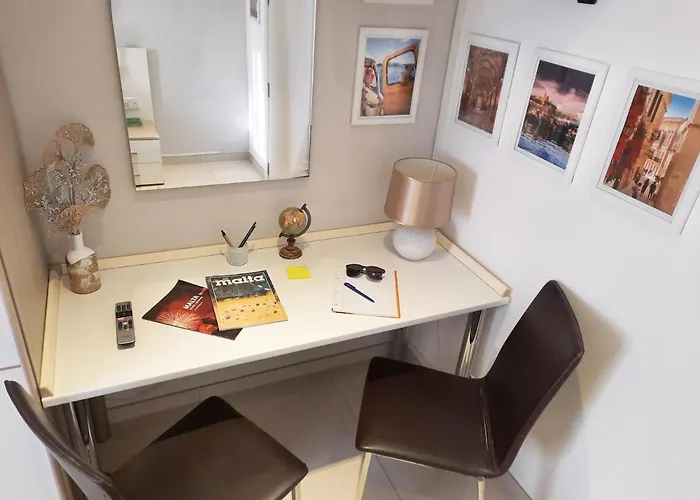 Cozy - Great Bus Connections - Free Parking Mosta